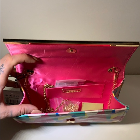 Retro-pattern clutch - Picture 3 of 4